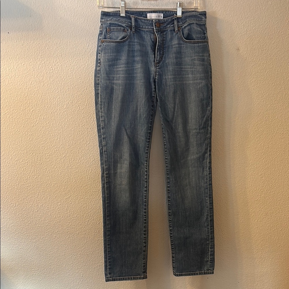 Loft curvy straight medium wash jeans size 4/27